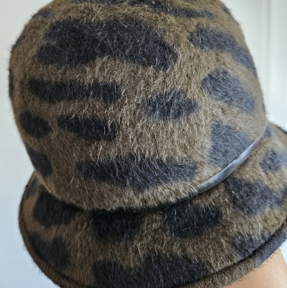Kangol Animal Print Angora Cloche Cap / Hat Size Small - Picture 5 of 8
